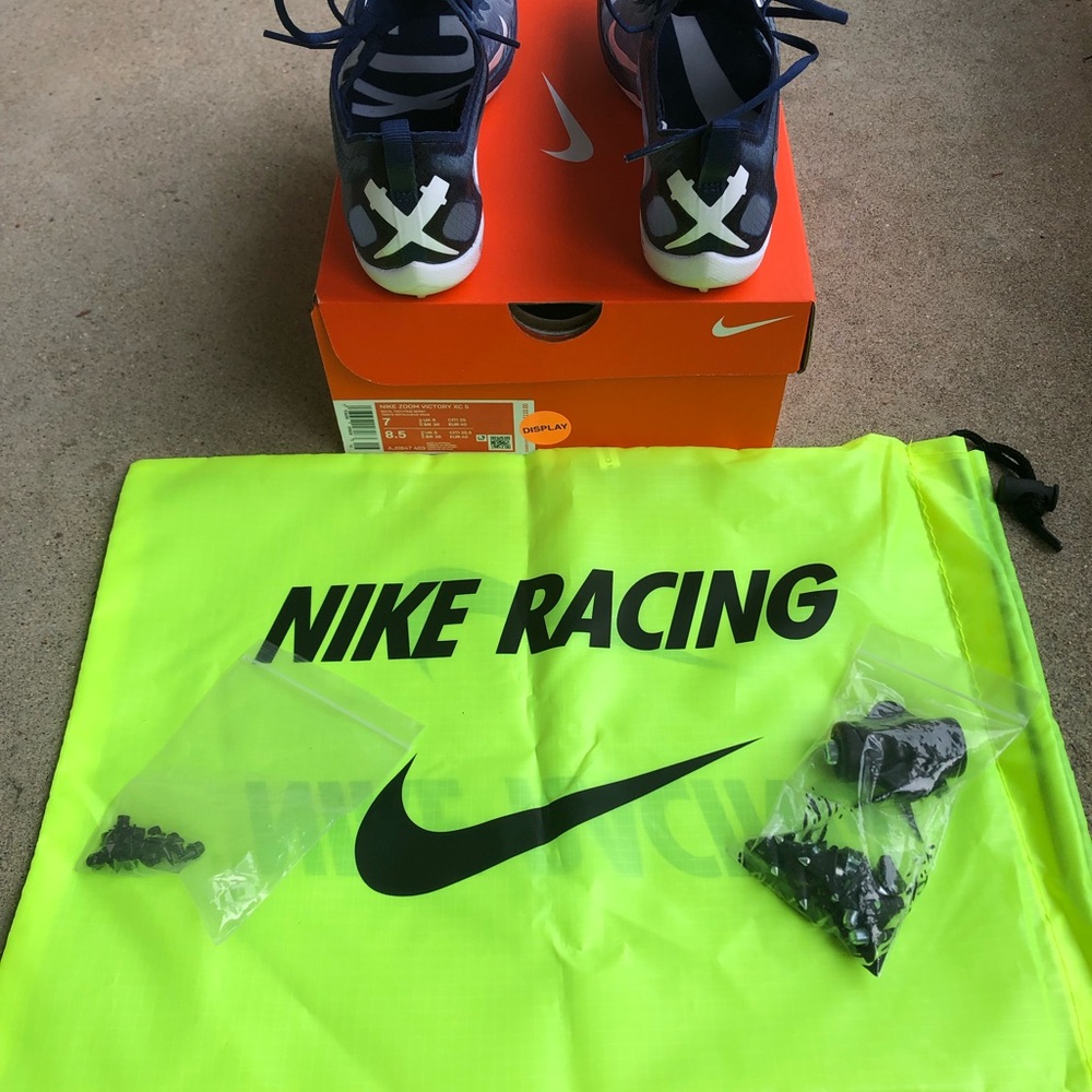 NIKE ZOOM VICTORY XC 5- Mens 7 Women’s 8.5